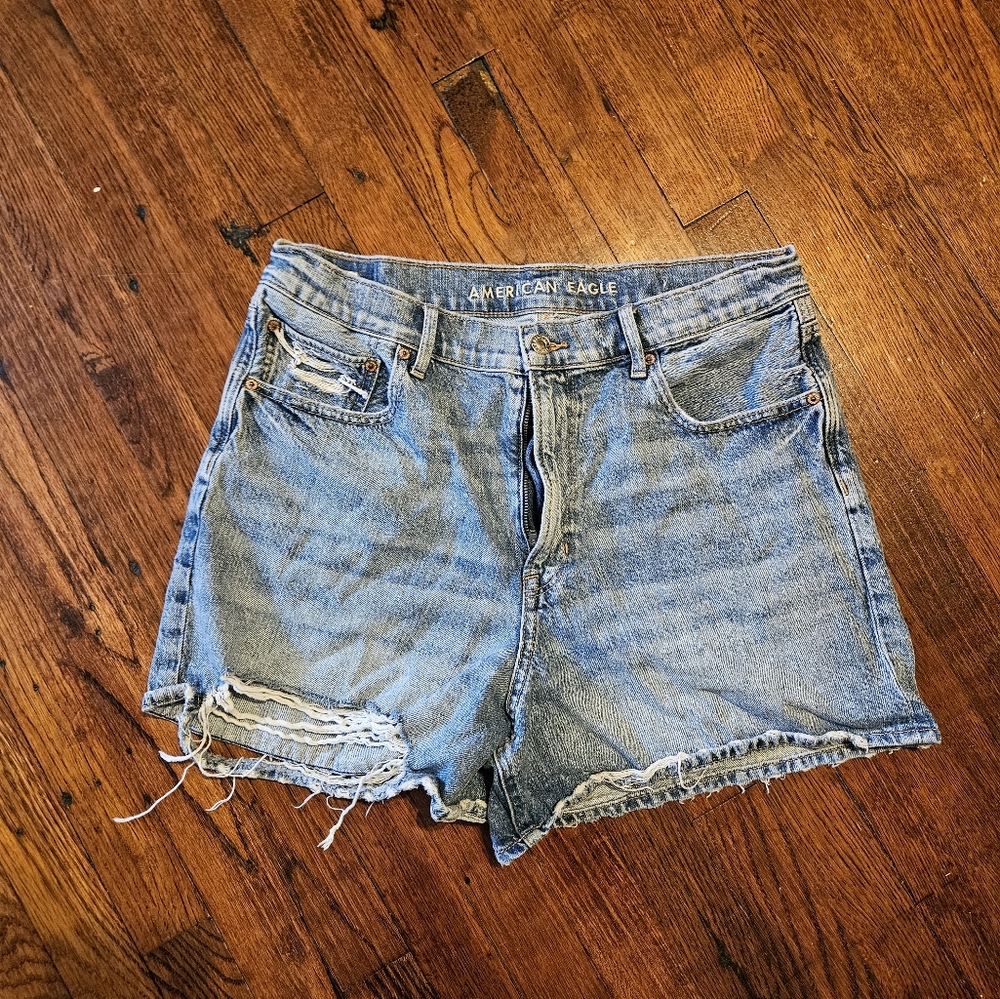 AE Jean shorts size 14